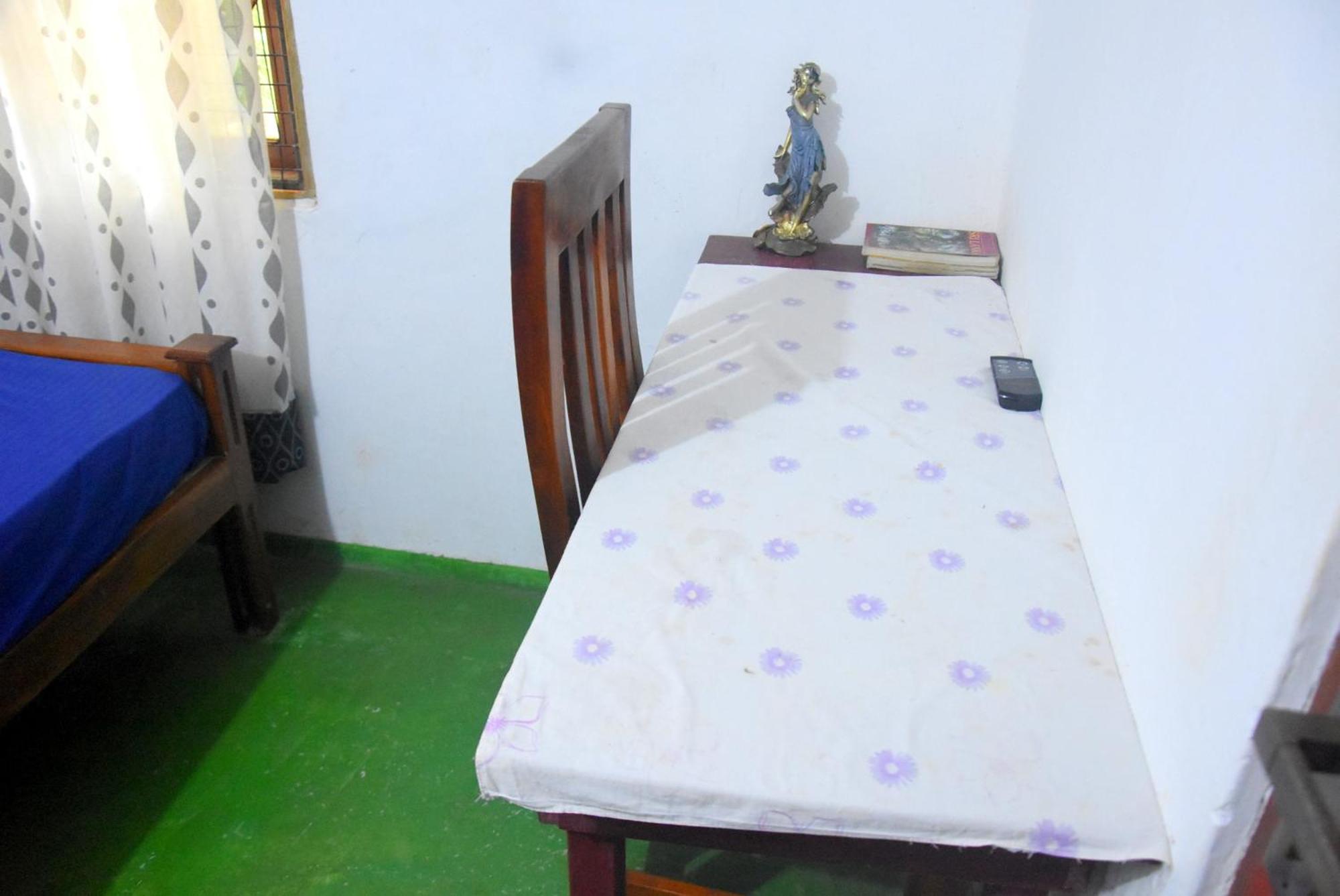 Meera Homestay & Guest House أنرادابورام المظهر الخارجي الصورة
