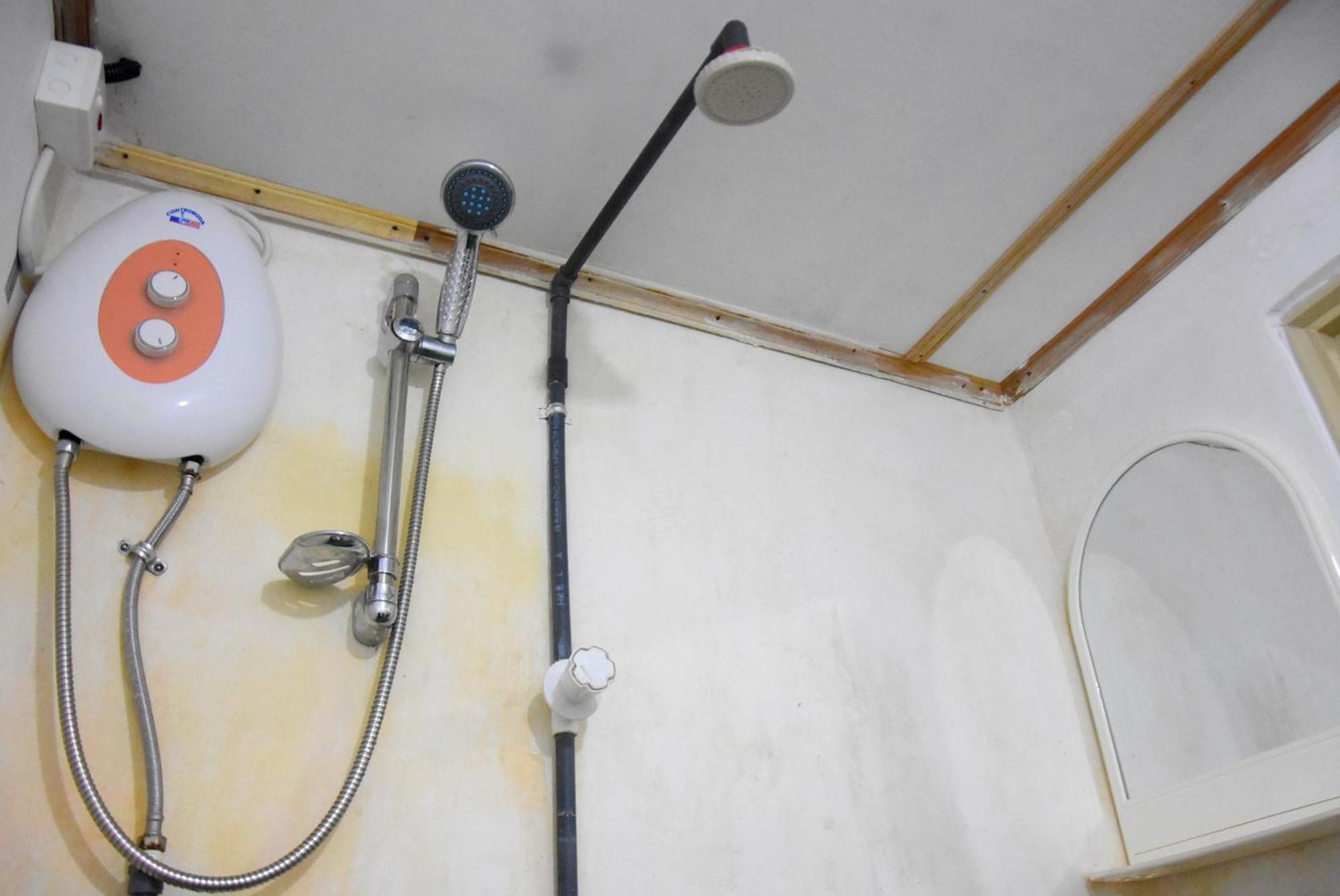 Meera Homestay & Guest House أنرادابورام المظهر الخارجي الصورة