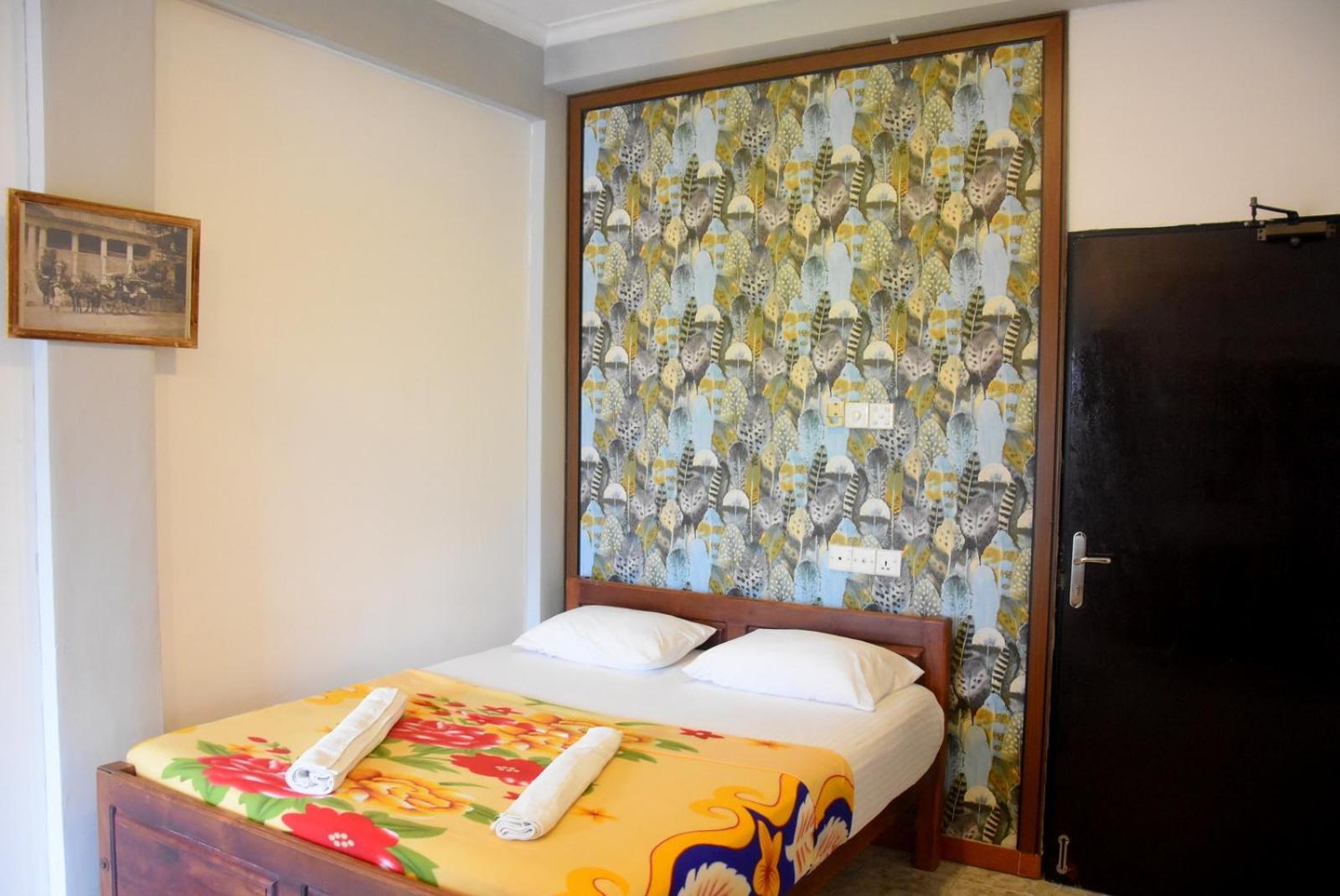Meera Homestay & Guest House أنرادابورام المظهر الخارجي الصورة